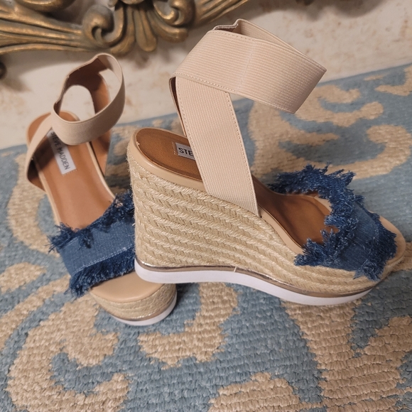Steven Madden Wedges 6.5 - Picture 2 of 4